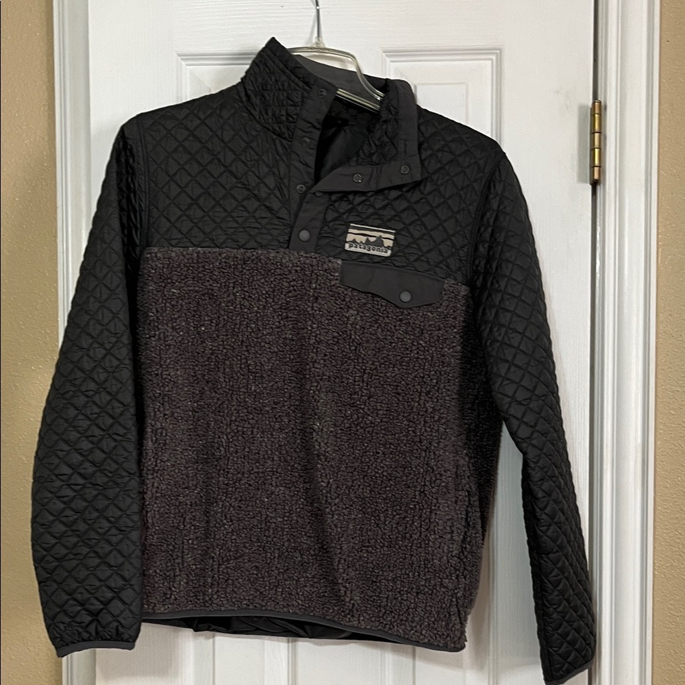Patagonia Gray Quilted Fleece Pullover